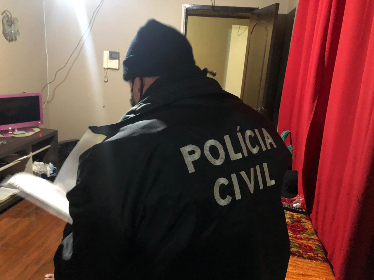 Imagem referente a Casal suspeito de aplicar golpe do bilhete premiado é preso em Curitiba