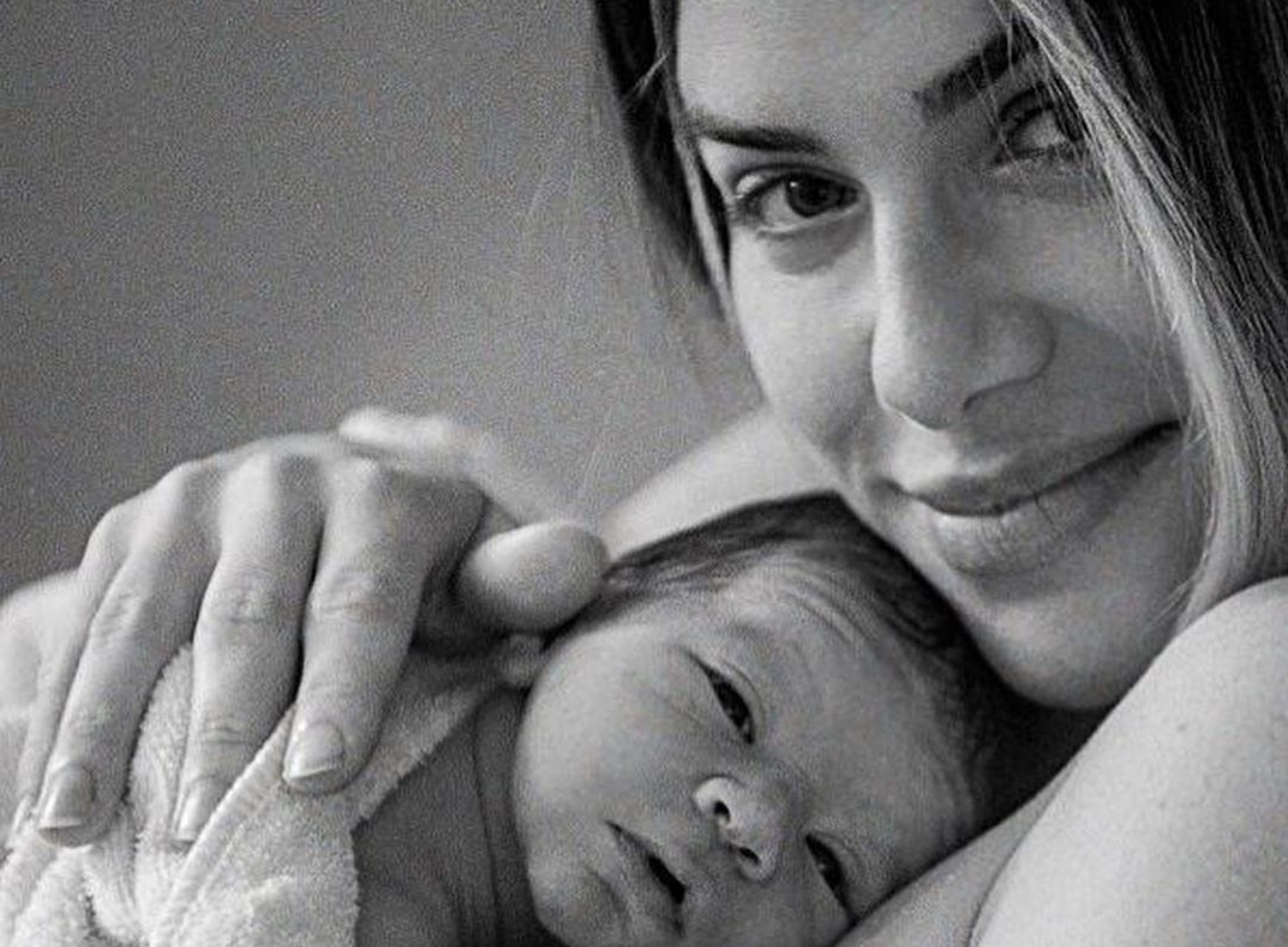 Imagem referente a Maternidade recebe reclamações após Giovanna Ewbank divulgar foto do filho