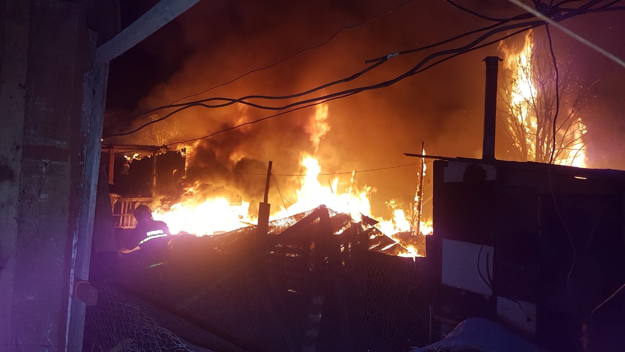 Imagem referente a Várias residências são tomadas por incêndio no Bairro Interlagos