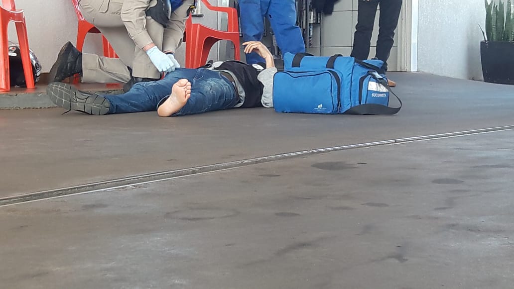 Imagem referente a Homem de 35 anos fica ferido em colisão na Rua Europa