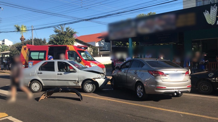 Imagem referente a Colisão envolve três veículos e deixa uma pessoa ferida, em Francisco Beltrão