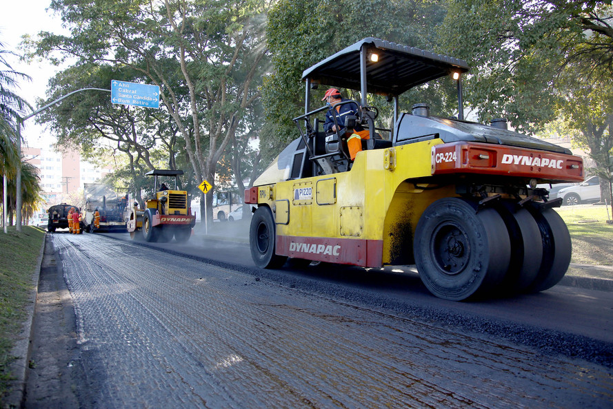 Imagem referente a Ex-prefeito e servidor de Loanda são multados por falhas em obras de pavimentação