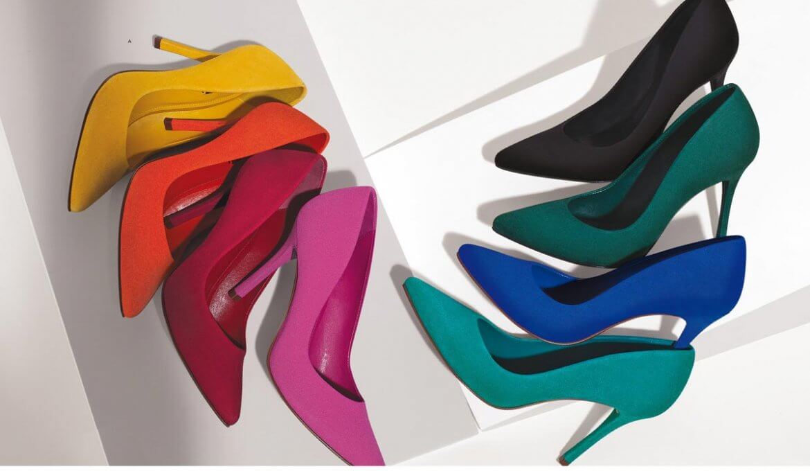 Resultado de imagem para imagem de sapatos iguais