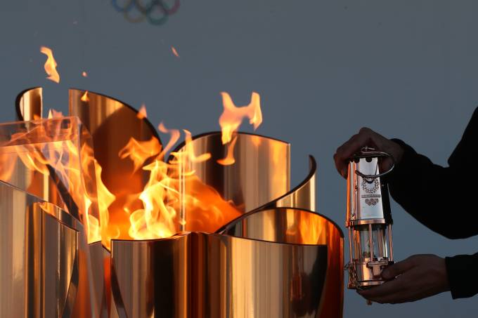 Imagem referente a Chama olímpica é exibida e ficará exposta no Museu Olímpico do Japão