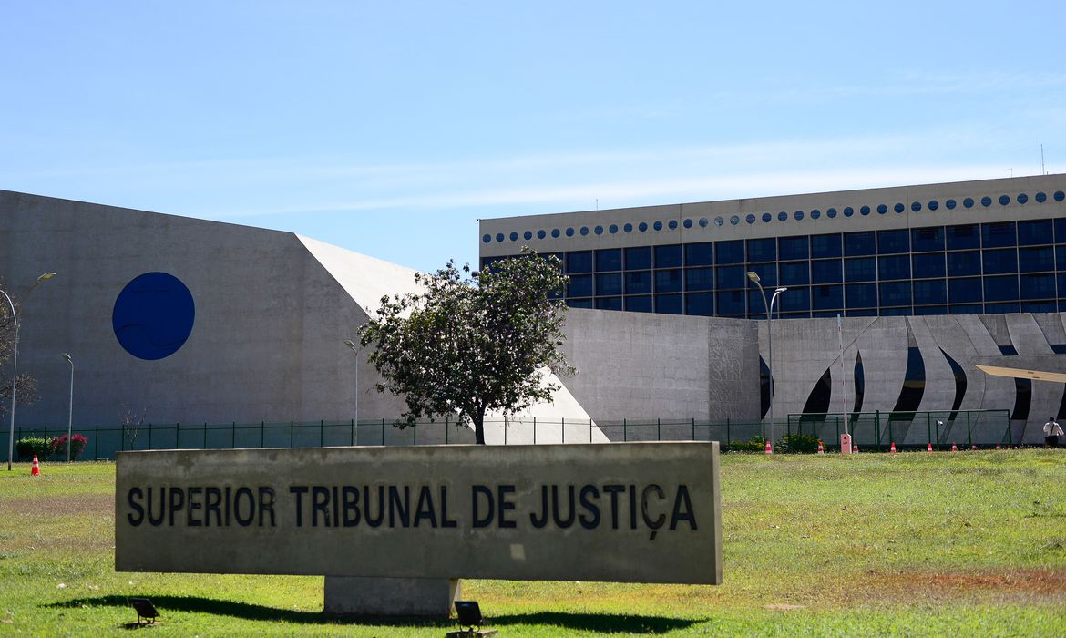 Imagem referente a STJ concede habeas corpus coletivo a mais de mil acusados por tráfico em SP