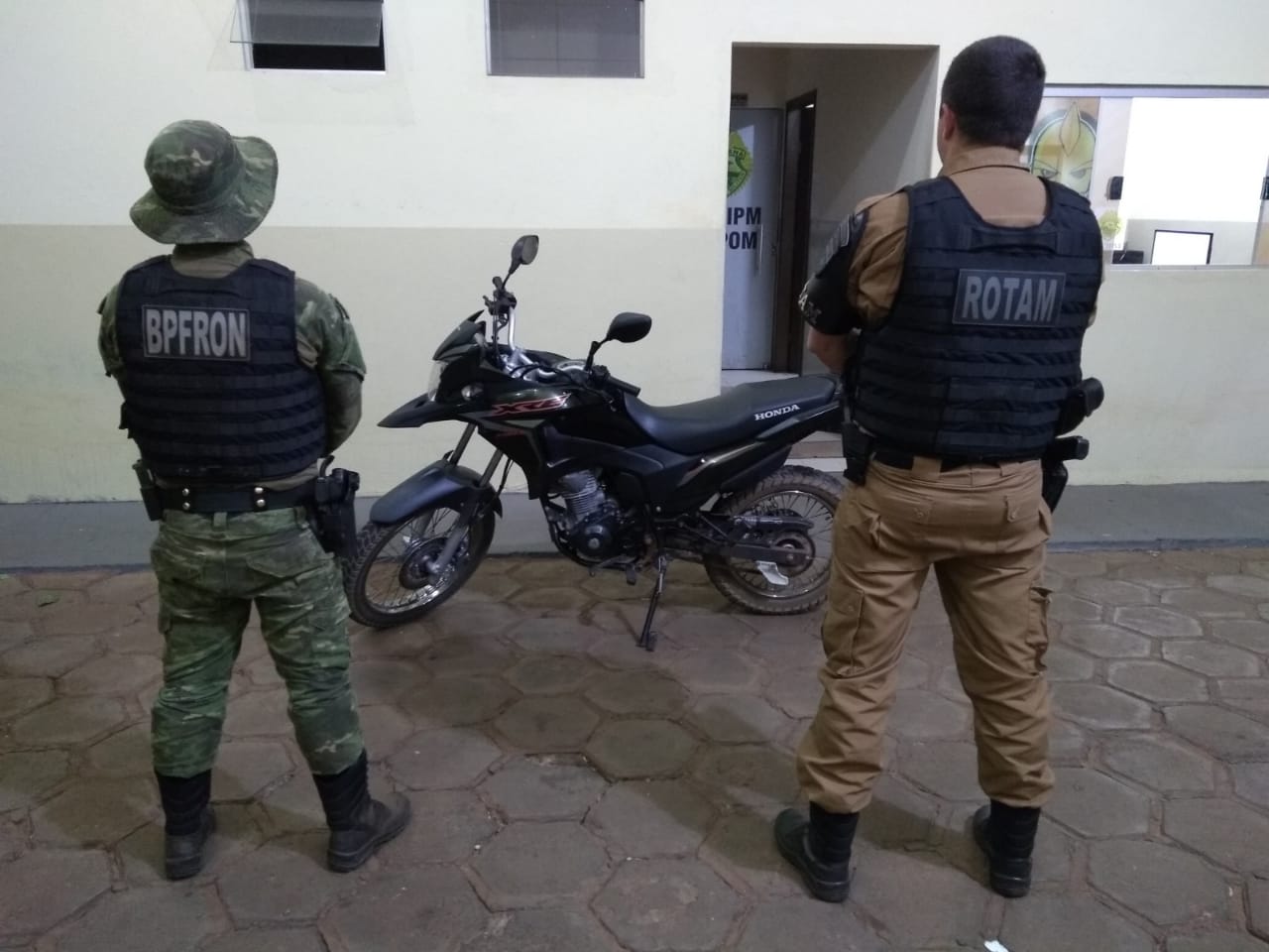 Imagem referente a BPFRON recupera motocicleta furtada em Santa Isabel do Ivaí