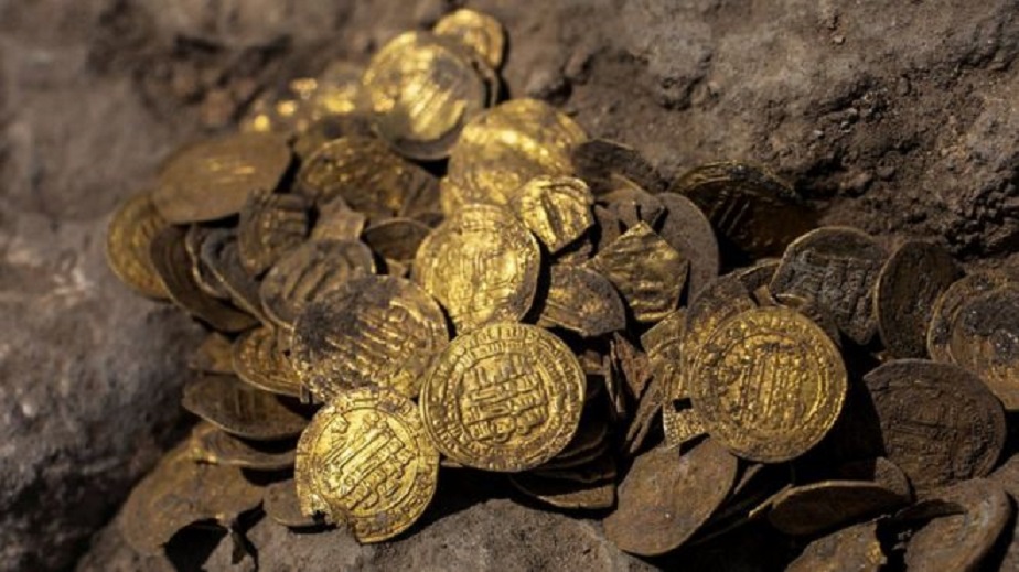 Imagem referente a Homem que pagou R$ 31 mil com promessa de achar pote de ouro enterrado procura a Justiça de Cascavel