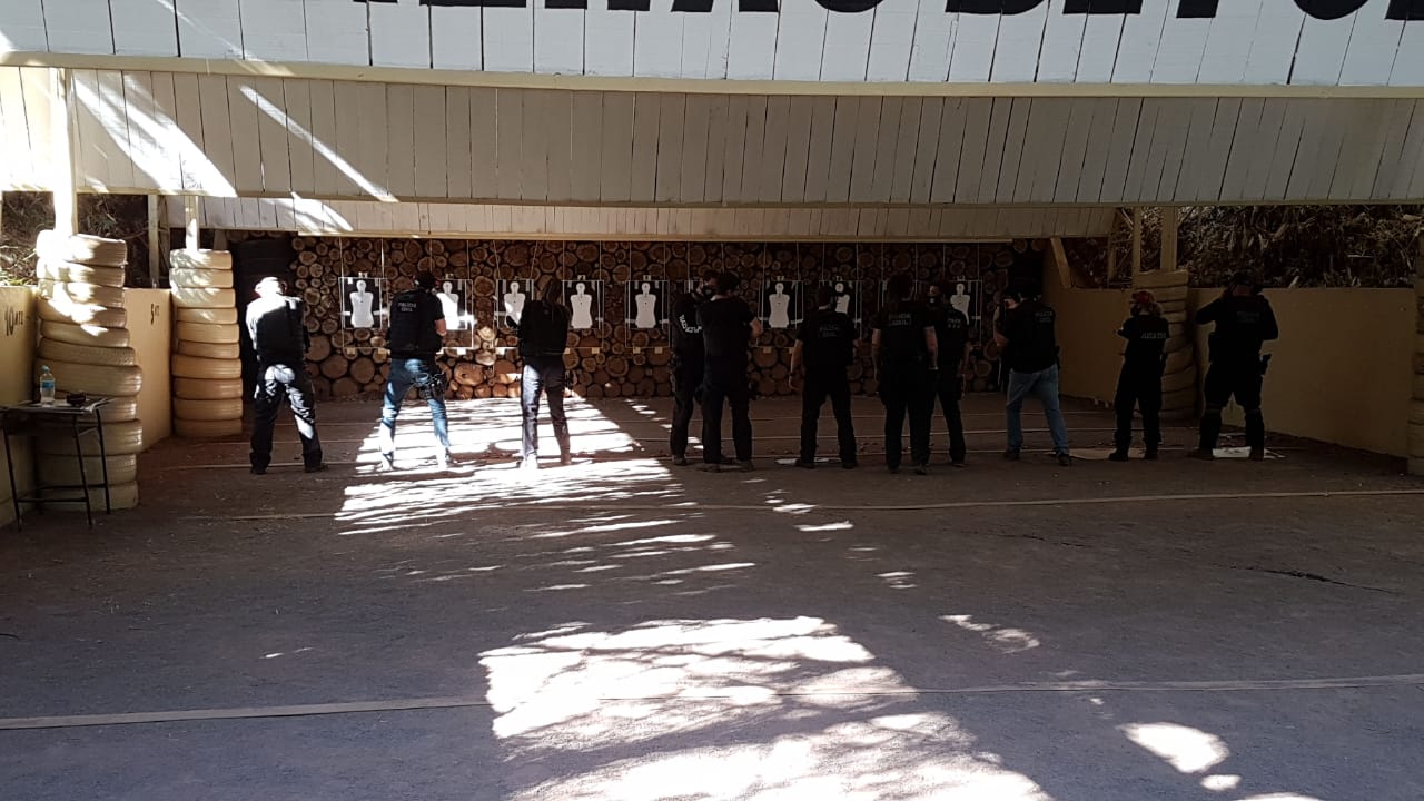 Imagem referente a Polícia Civil passa por treinamento no estande de tiro do 6° BPM