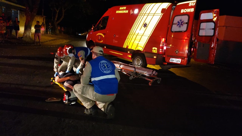 Imagem referente a Mulher grávida e o marido ficam feridos em acidente de moto em Campo Mourão