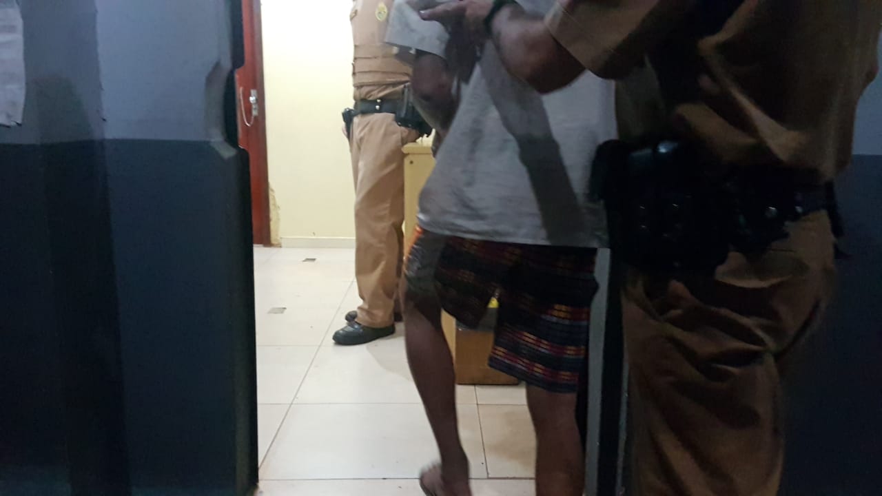 Imagem referente a Homem é preso pela UPS Norte acusado de agredir mulher com soco no rosto no Bairro Morumbi