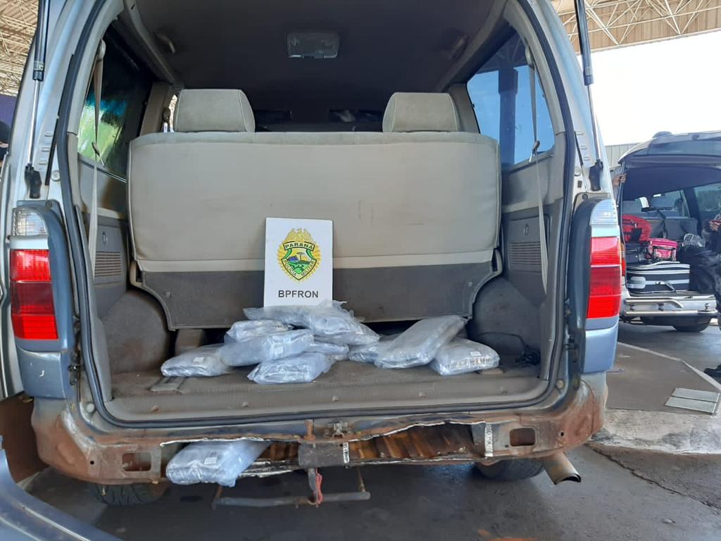 Van carregada com contrabando é apreendida em Foz do Iguaçu