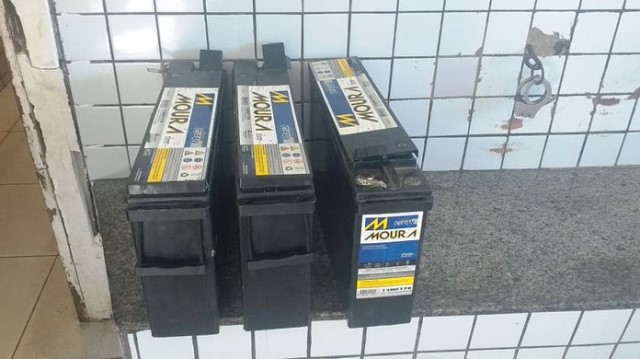 Imagem referente a Ladrões furtam 8 baterias da central da Oi na região de Goioerê