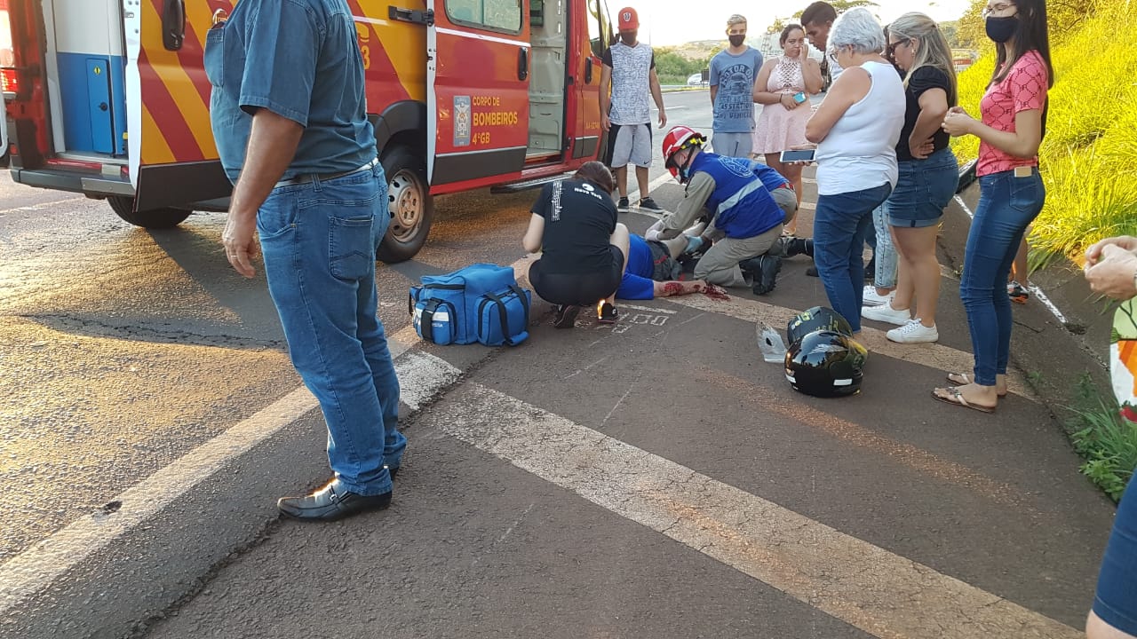 Imagem referente a Motociclista é atingido por roda de carretinha na BR-467 e fica ferido