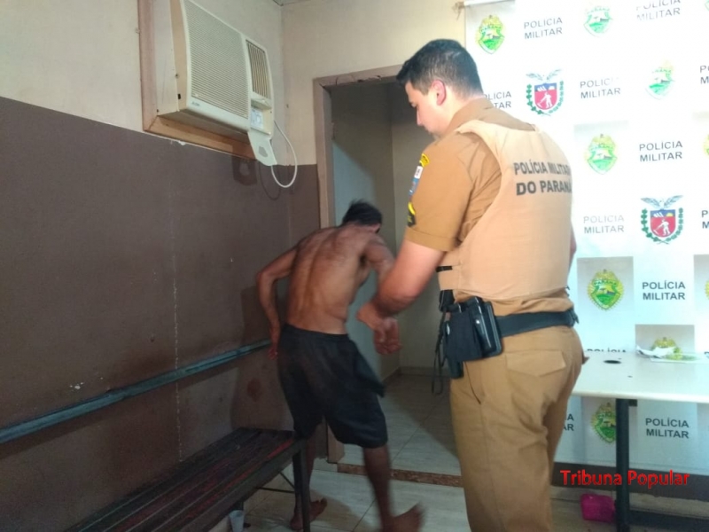 Imagem referente a Após furtar dinheiro em escritório, indivíduo é preso em flagrante pela ROCAM em Foz do Iguaçu