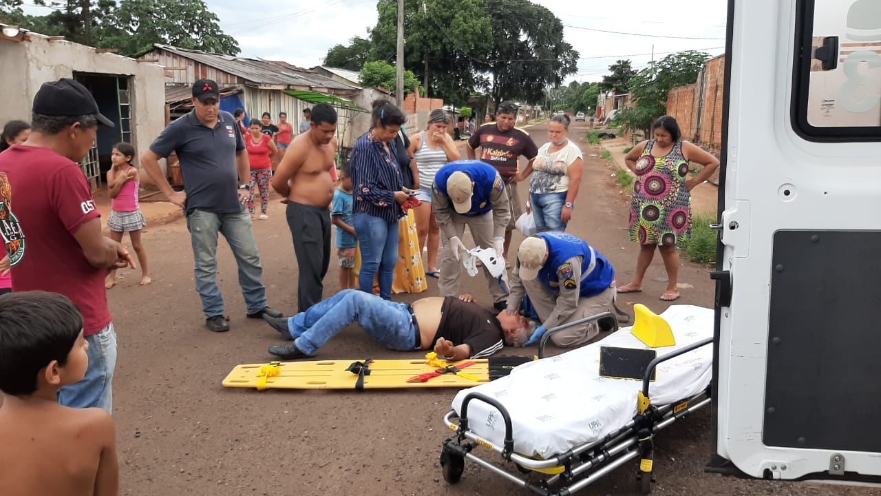 Imagem referente a Idoso de 73 anos fica ferido ao cair da carroceria de veículo no Jardim Melissa