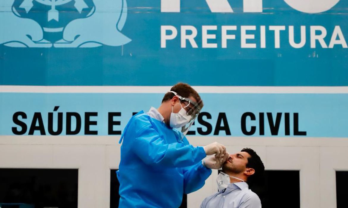 Imagem referente a Cidade do Rio de Janeiro recebe 10 mil testes para covid-19