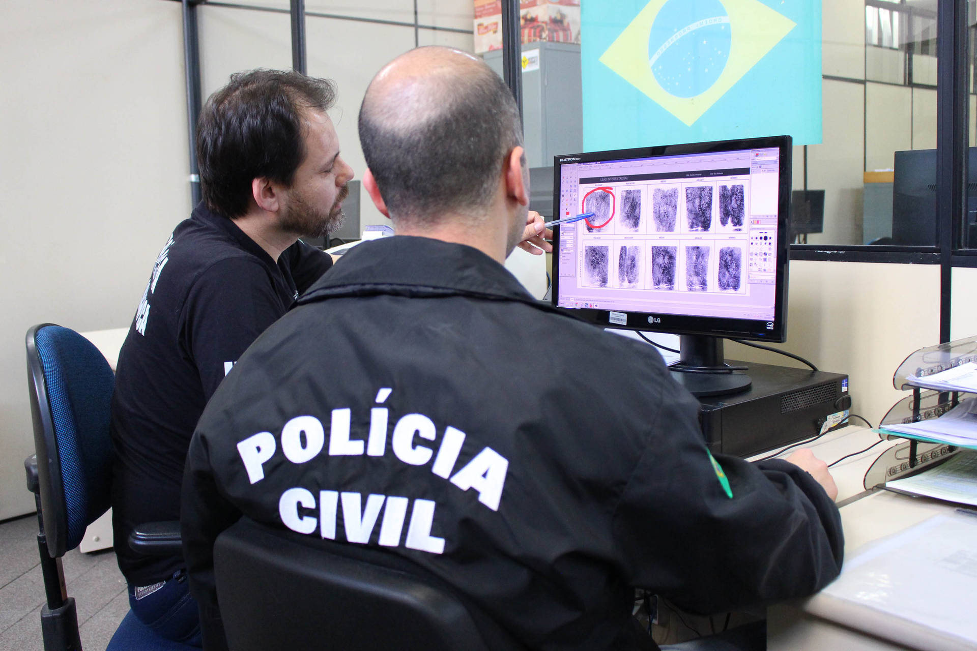 Imagem referente a Polícia Civil comemora o Dia do Papiloscopista