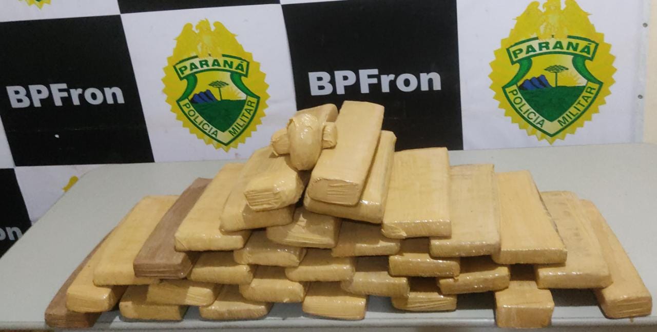 Imagem referente a BPFron apreende 24 kg de maconha que eram transportados por adolescente em ônibus, em Guaíra