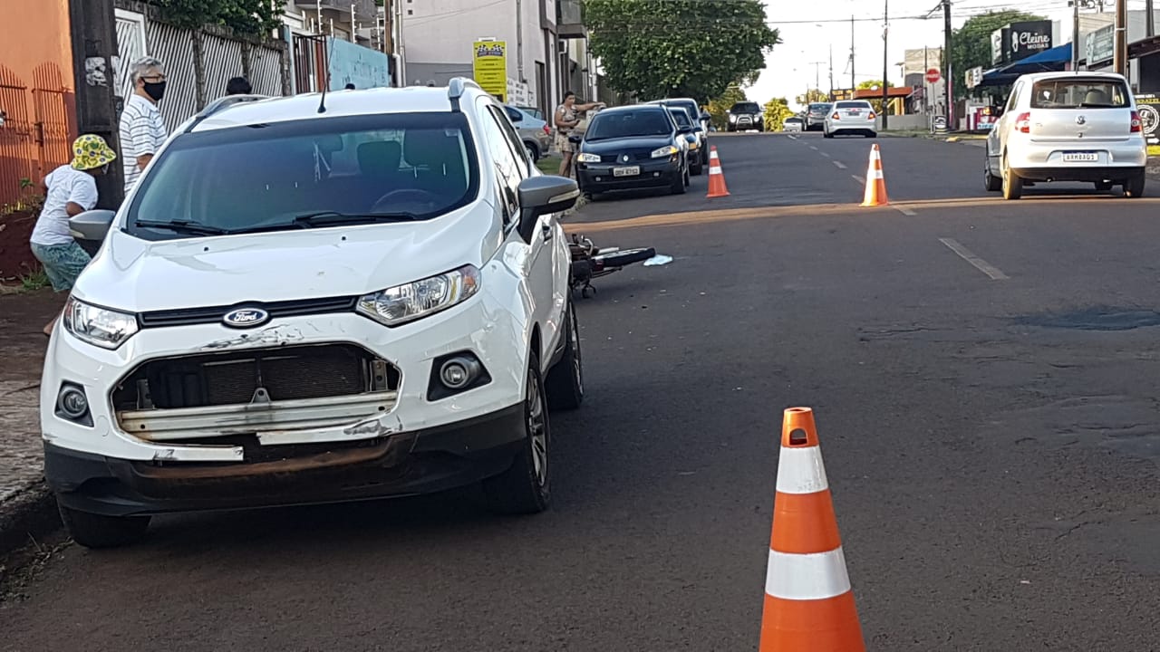 Imagem referente a Motociclista sofre fratura exposta ao se envolver em acidente na Rua Vinícius de Moraes, no Bairro Brasília