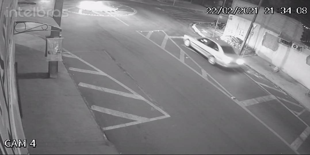 Imagem referente a Câmera registra motorista fugindo após atropelar idoso na Rua Ipanema