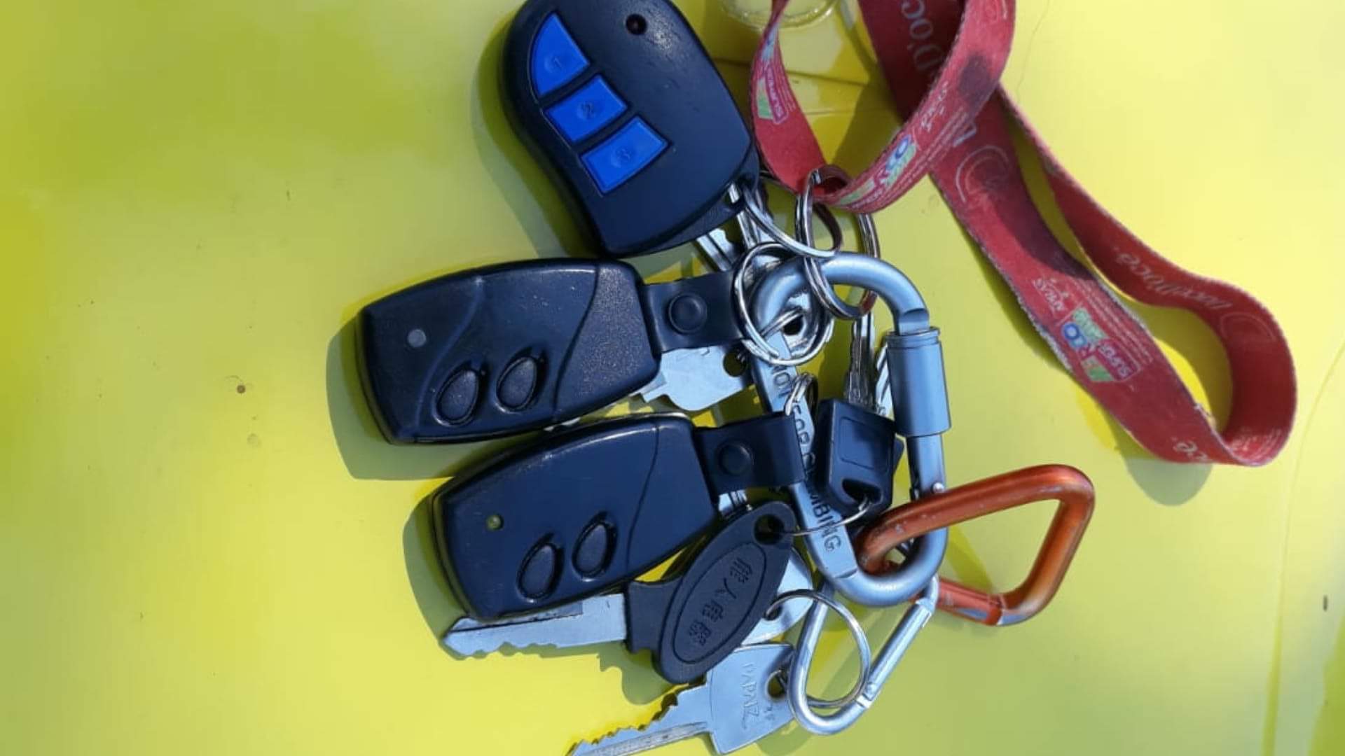 Imagem referente a Molho de chaves com controles foi encontrado entre as Ruas Manaus e Guaíra