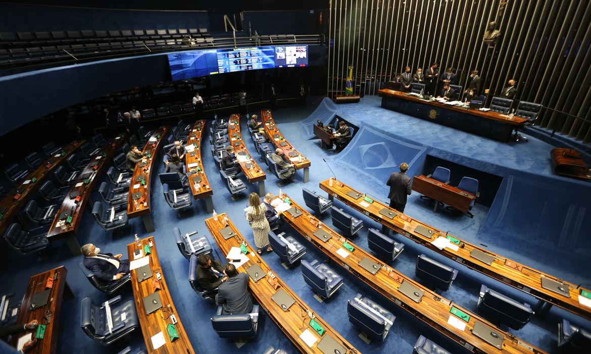 Imagem referente a Com agravamento da pandemia, 65 senadores brasileiros pedem socorro ao mundo