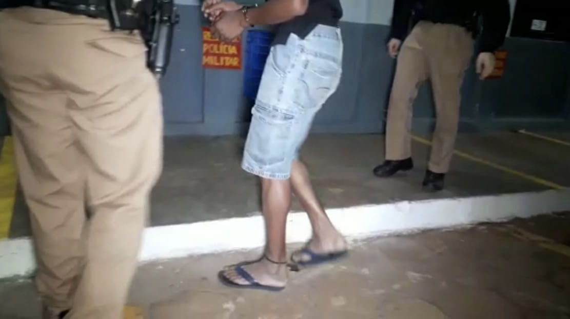 Imagem referente a Homem é preso pela Polícia Militar após desacato durante ocorrência policial no Universitário