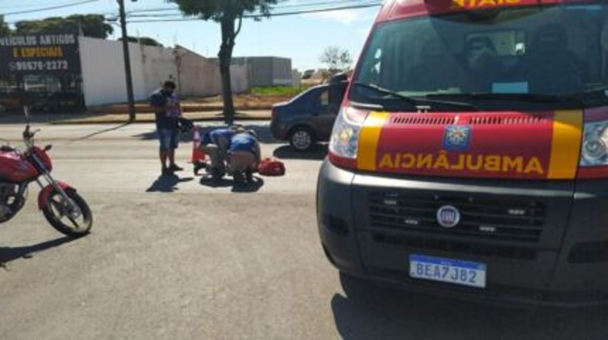Imagem referente a Motociclistas ficam feridos em acidente na Av. Minas Gerais, em Apucarana