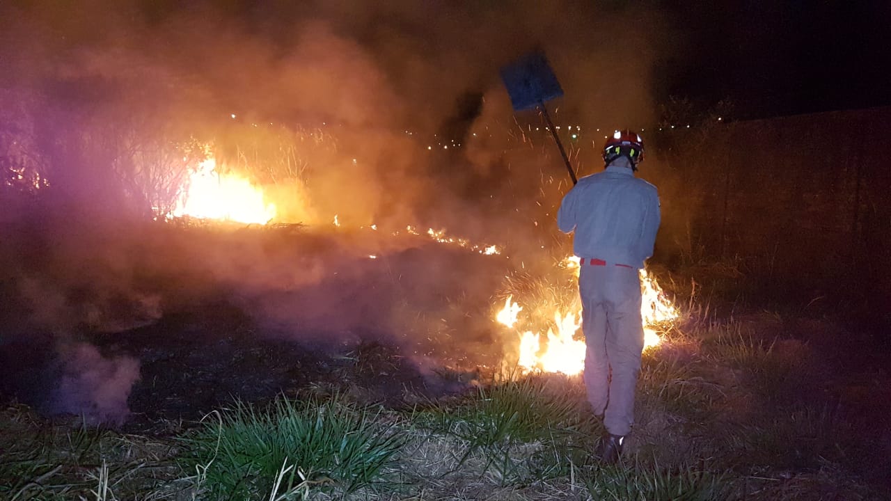 Imagem referente a Incêndio é registrado no Bairro São Cristóvão; grande volume de fumaça se espalhou pela cidade