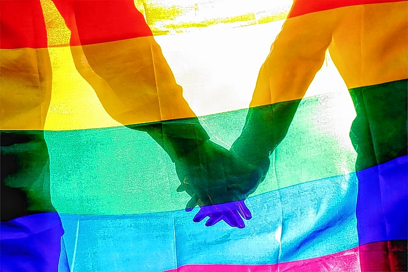 Amigo revela ser homossexual e adolescentes dão show de homofobia; caso será denunciado CGN Amigo revela ser homossexual e adolescentes dão show de homofobia; caso será denunciado CGN