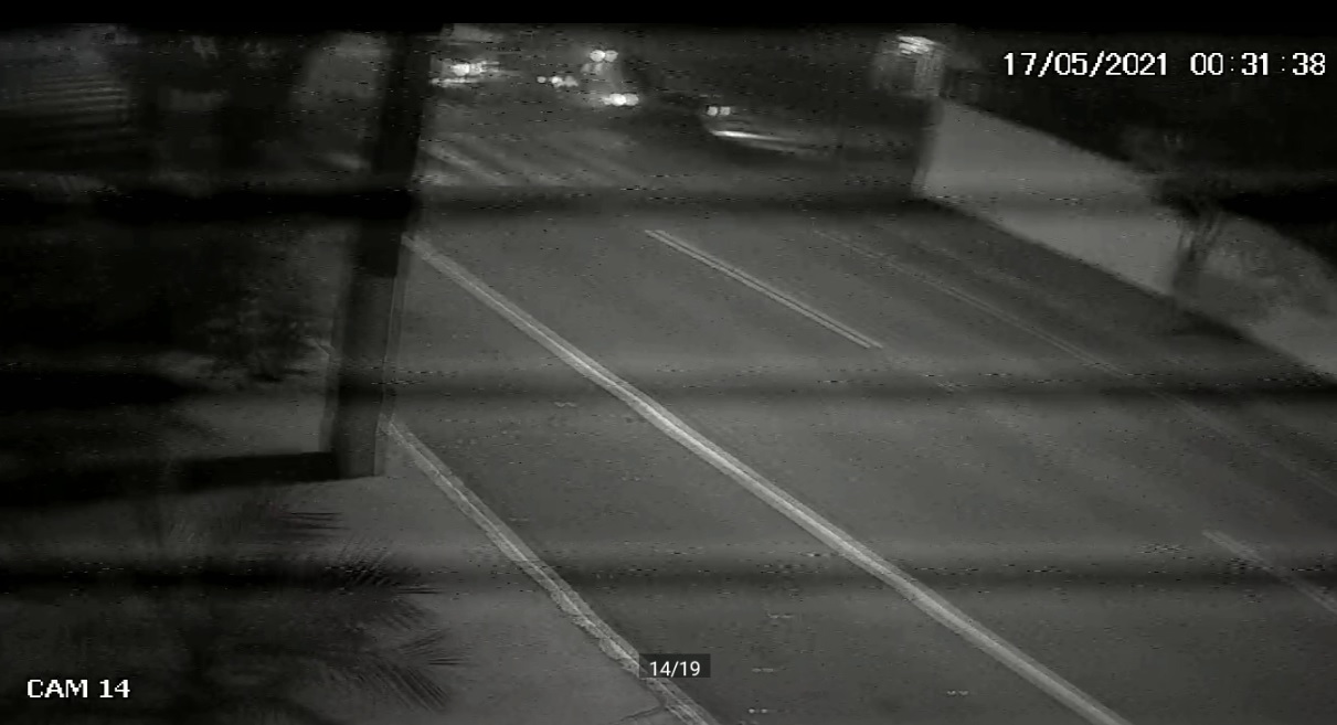 Imagem referente a Câmera registra colisão entre carros no cruzamento das Ruas Santa Catarina e Marechal Rondon