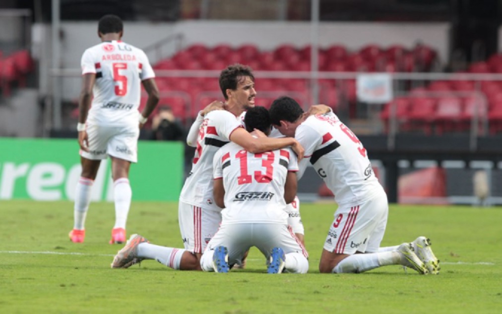 Sao Paulo Vence Palmeiras Por 2 A 0 E Conquista O Campeonato Paulista Cgn