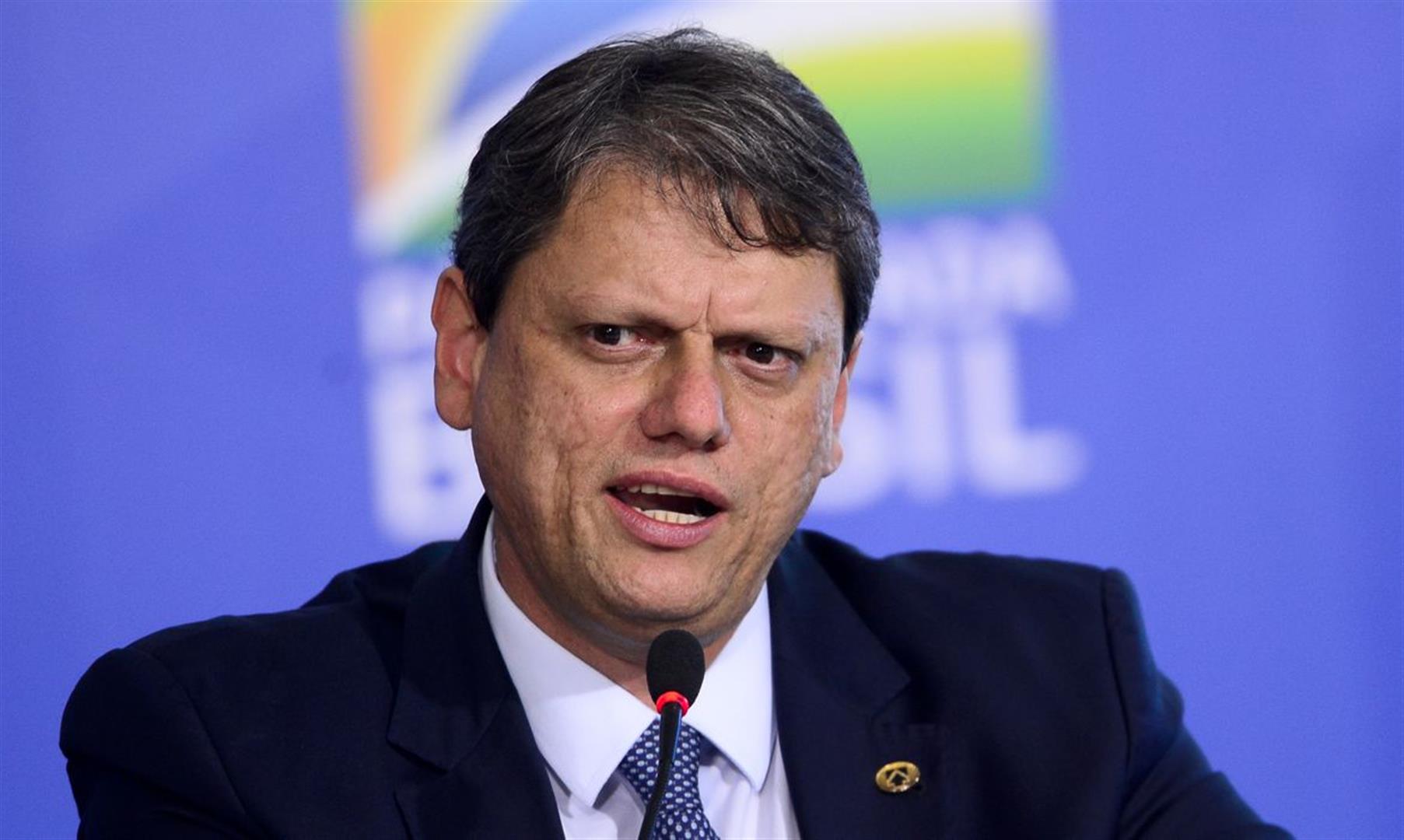 Imagem referente a Objetivo é fazer com que brasileiro voe mais, diz ministro