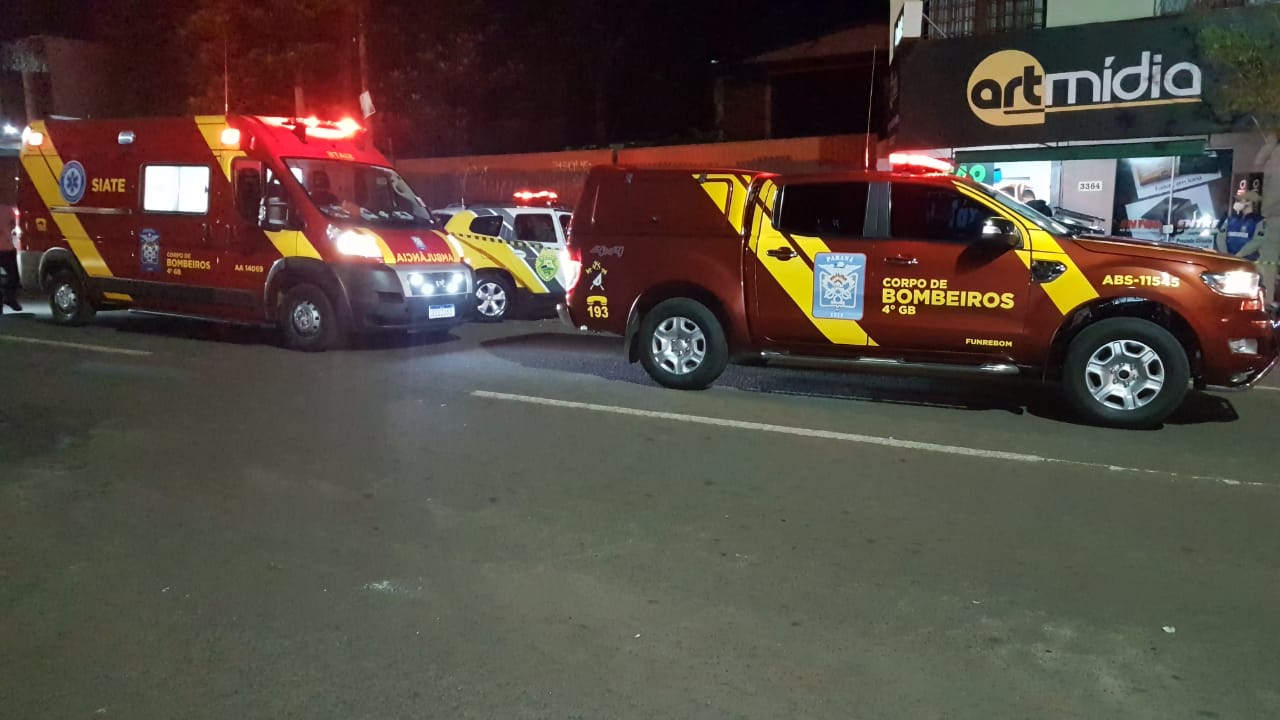 Dois homens morrem baleados em ponto de moto-táxi na Av. Carlos Gomes, no Ciro Nardi