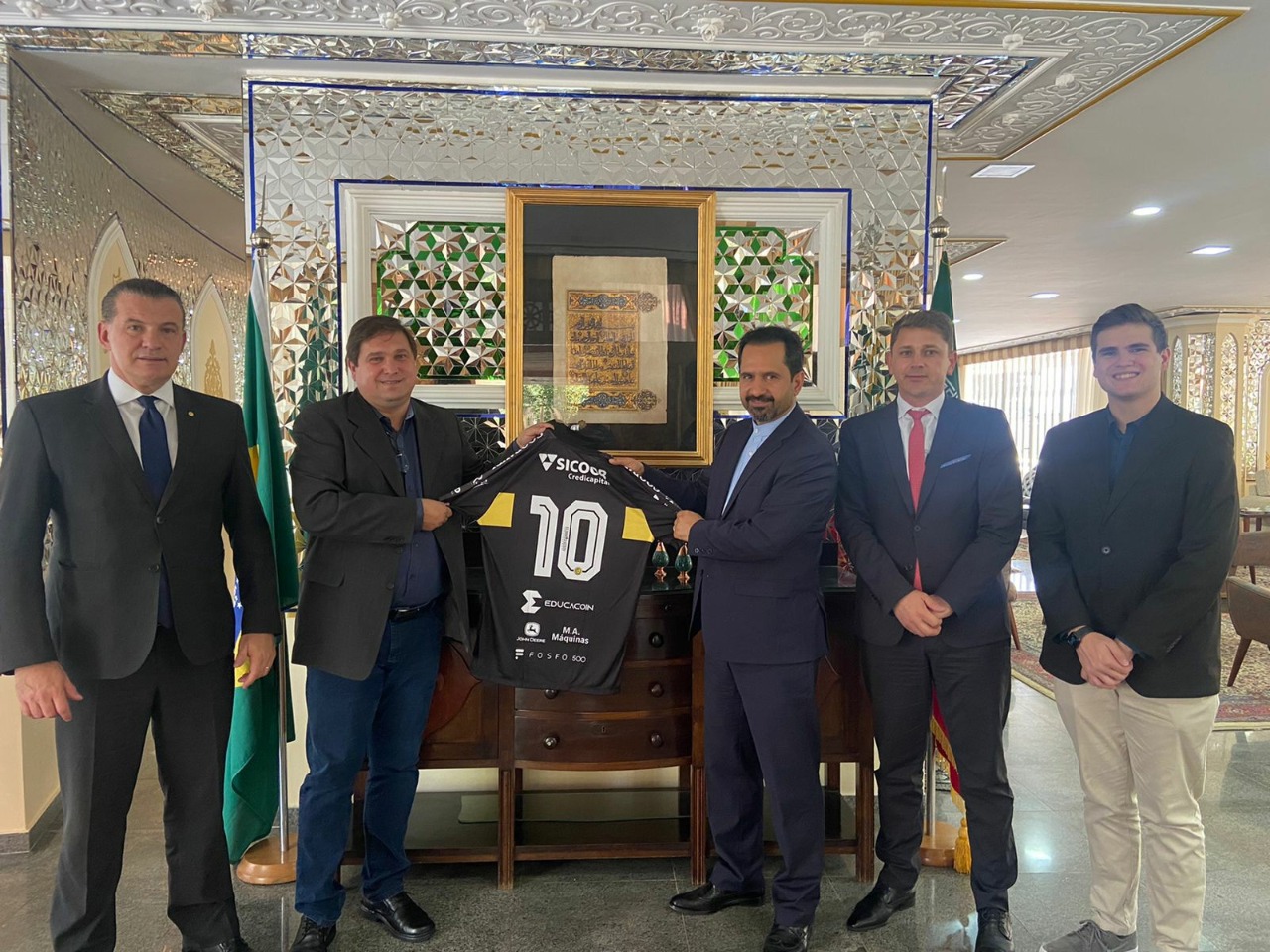 Imagem referente a FC Cascavel fecha parceria internacional com equipe do Sepahan Sport Club do Irã