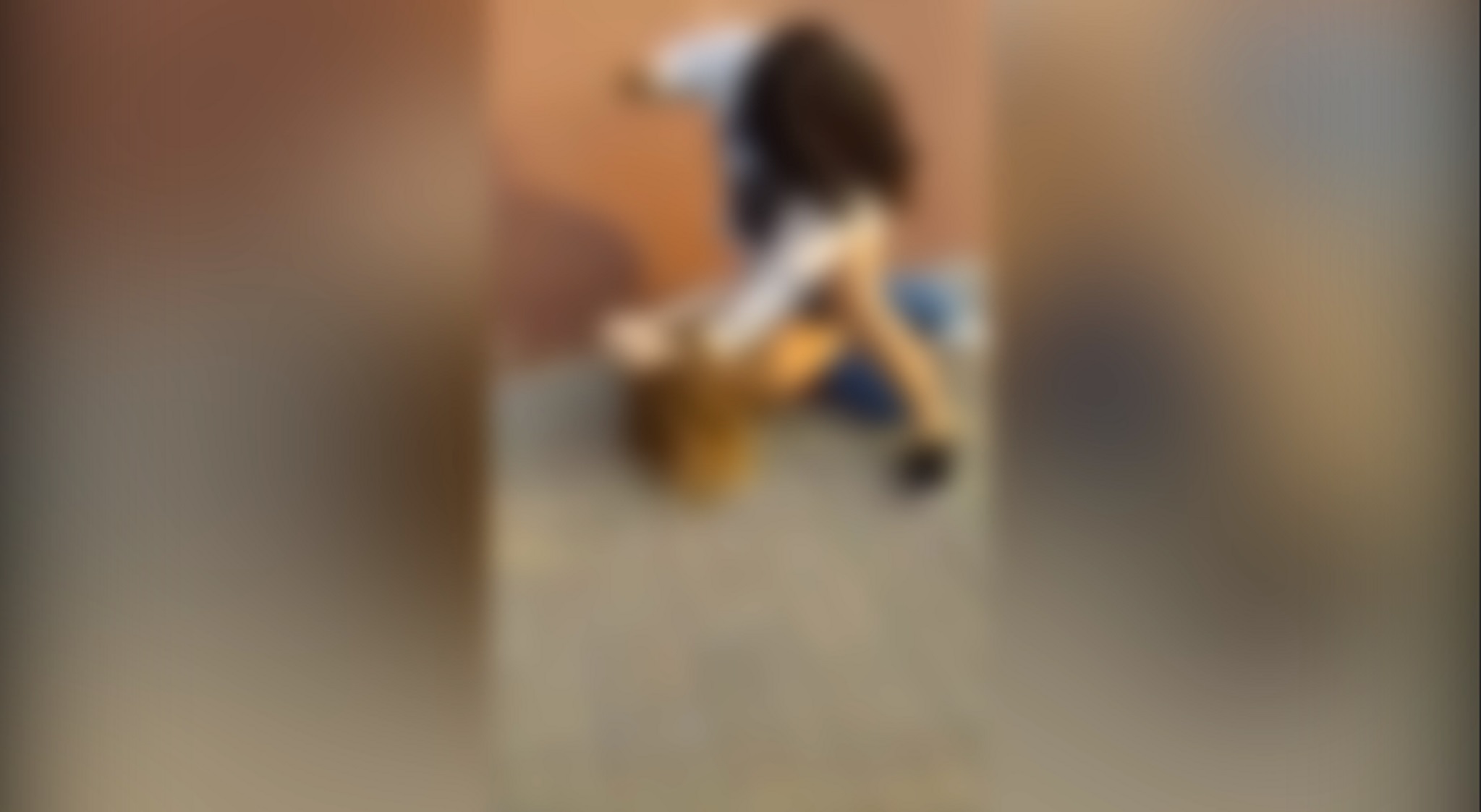 Vídeo mostra adolescente sendo agredida por outras garotas em frente a escola em Cascavel