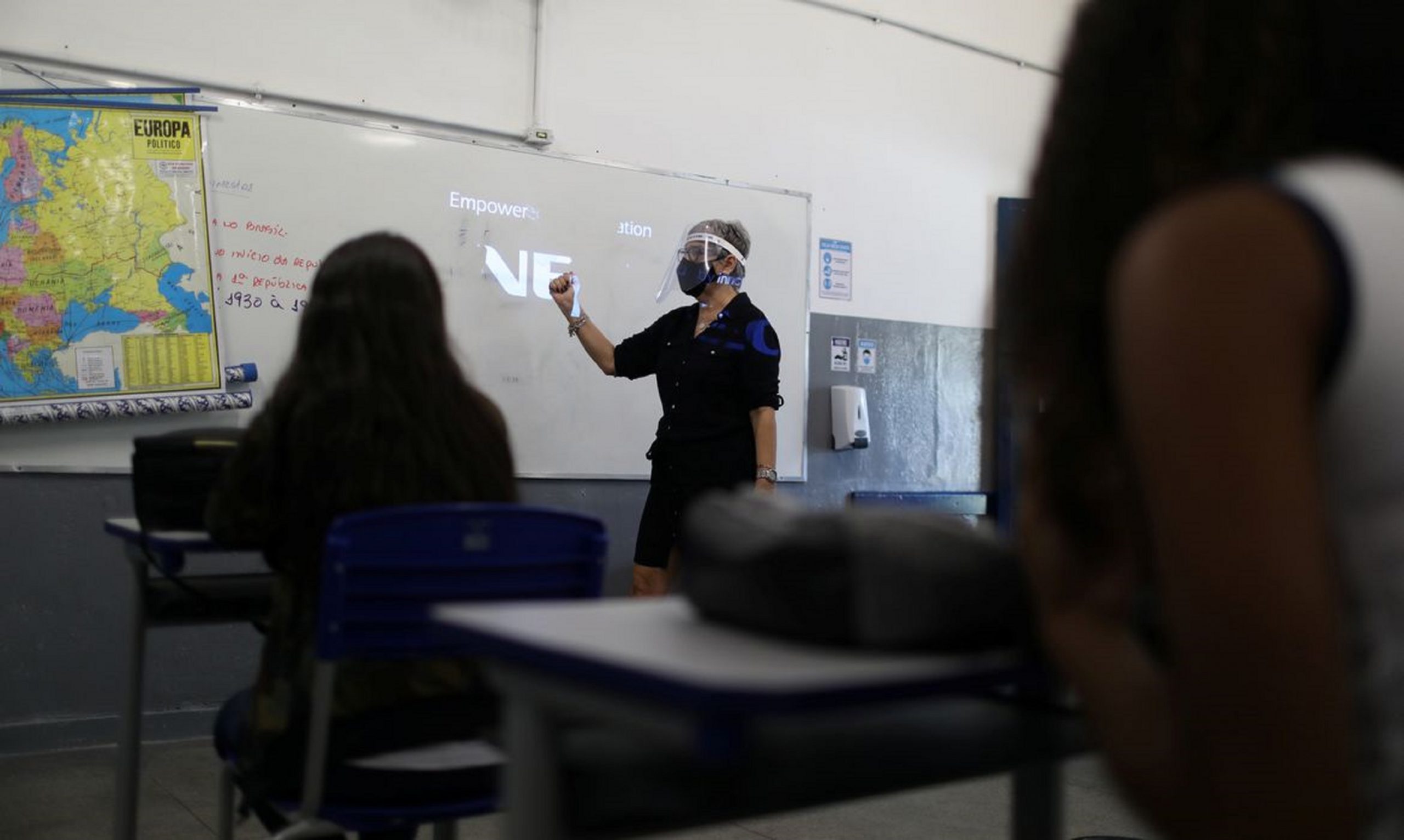 Imagem referente a Rio inicia retorno de aulas presenciais sem rodízio de alunos