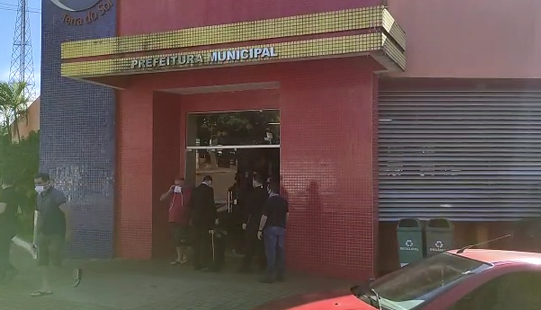 Veja a ação da Polícia Federal de Cascavel na Prefeitura de Boa Vista