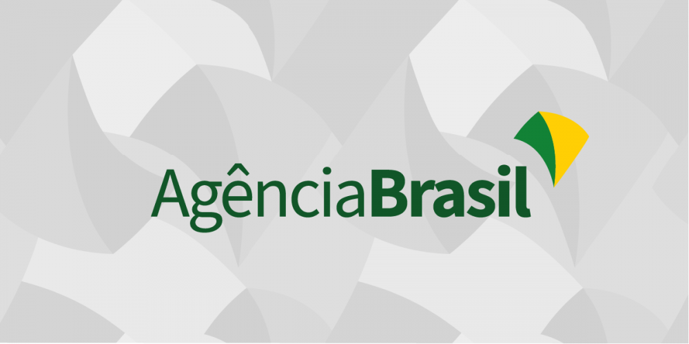 Fogo atinge comunidade na zona Norte de São Paulo