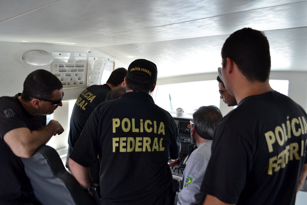 PF prende mulher com mais de 11 kg de maconha no Galeão/RJ