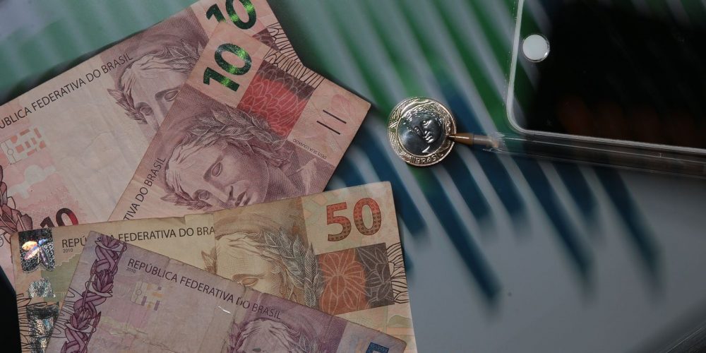 Caixa paga hoje Auxílio Brasil a cadastrados com NIS final 7