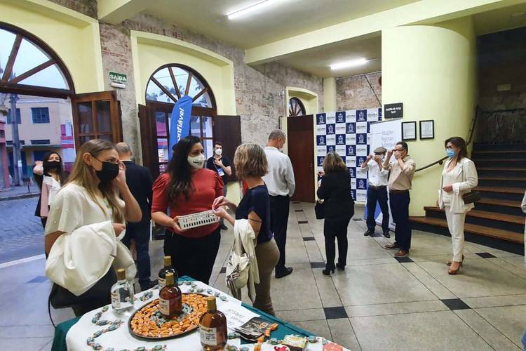 Governo lança projeto para promover produtos sustentáveis do Litoral do Estado Governo lança projeto para promover produtos sustentáveis do Litoral do Estado