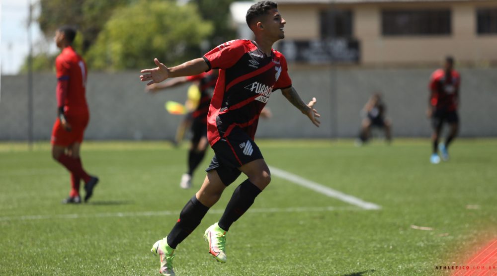 Athletico bate o Barra FC por 3 a 0 na abertura da Caju’s Summer Cup