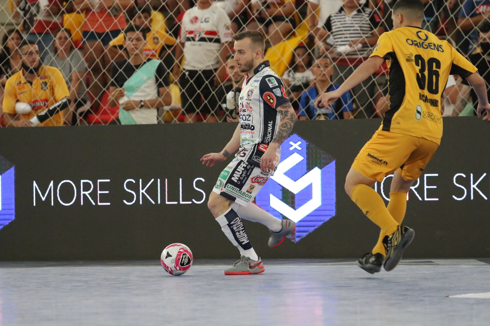 Imagem referente a Em grande jogo, Cascavel Futsal vence no primeiro jogo da final da Liga Nacional