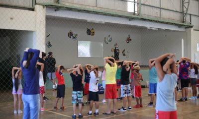 Mais de 900 crianças participam da Colônia de Férias promovida pela Prefeitura de Foz