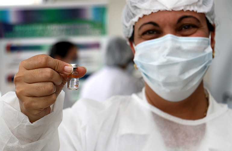 Imagem referente a Campanha de vacinação contra Covid-19 completa um ano em Londrina
