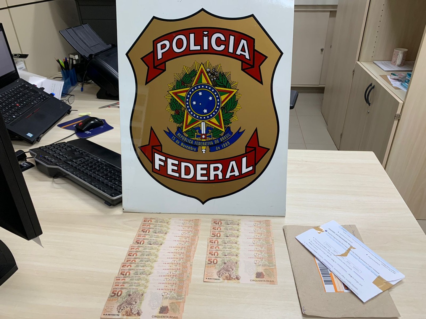 Imagem referente a Polícia Federal deflagra operação para combater falsificação de cédulas falsas em 10 Municípios de 9 Estados