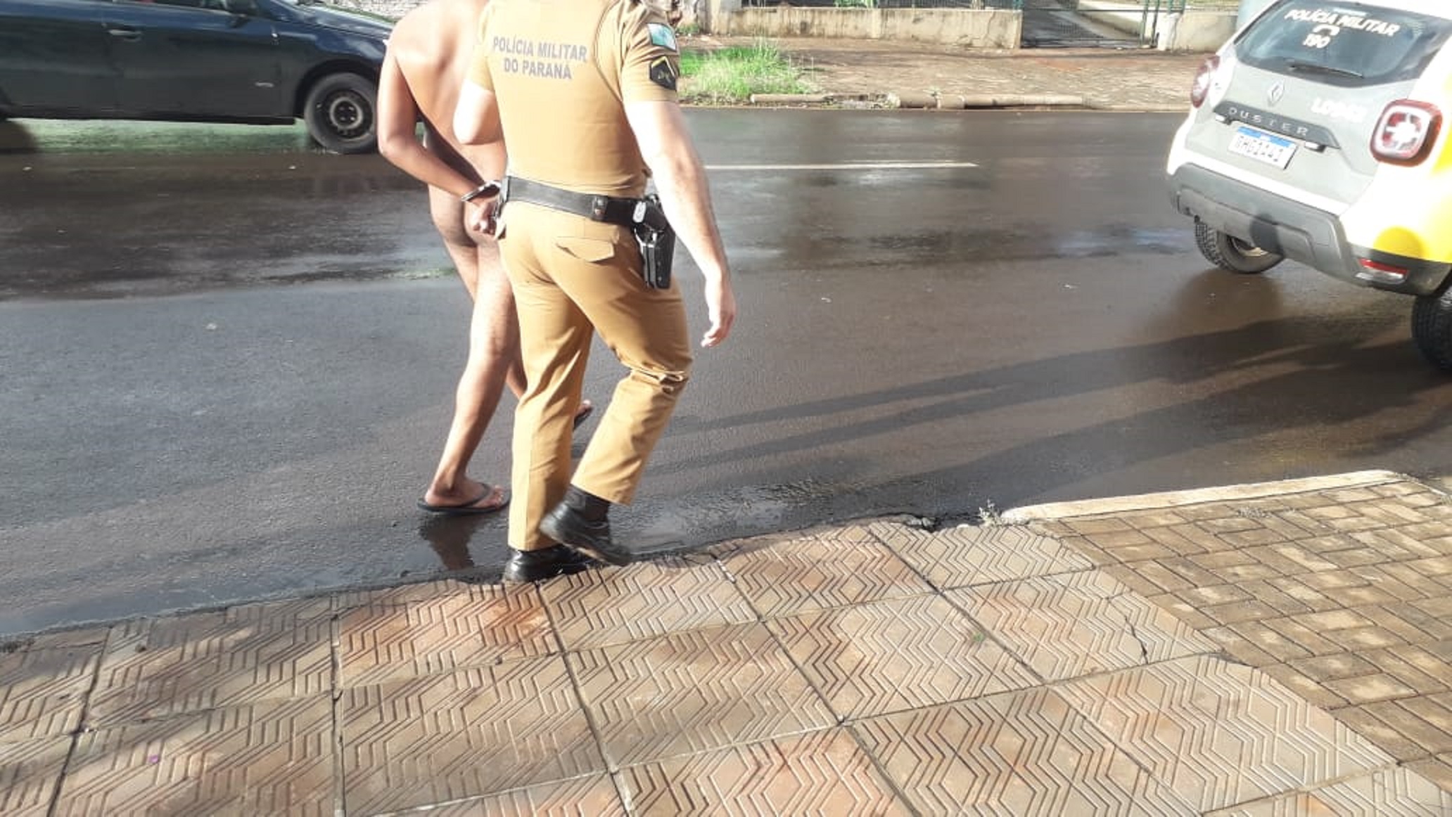 Imagem referente a Peladão é detido pela PM na Avenida Assunção, em Cascavel