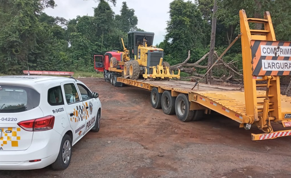 Imagem referente a Maquinário agrícola avaliado em cerca de R$ 400 mil é recuperado pelo policiamento rodoviário