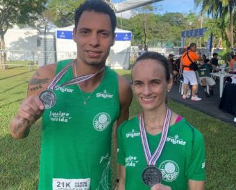Imagem referente a Dupla do atletismo conquista medalhas na 26ª Maratona Internacional de São Paulo